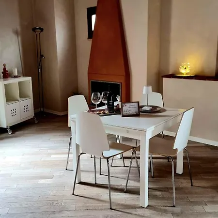 Le Contrade بيت للعطل أميليا